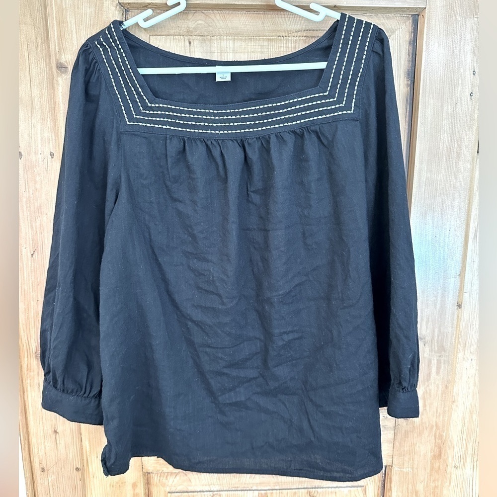 Old Navy Shirt Square Neck Black w/ White Embroidery Size Large